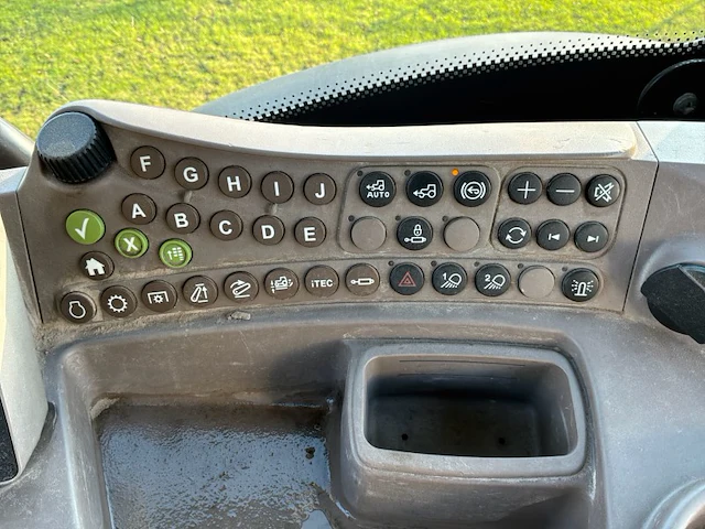2013 john deere 6210r vierwielaangedreven landbouwtractor - afbeelding 19 van  34