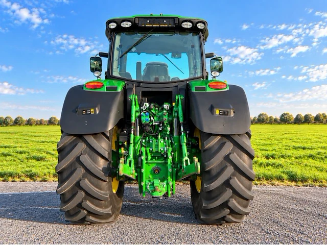 2013 john deere 6210r vierwielaangedreven landbouwtractor - afbeelding 31 van  34