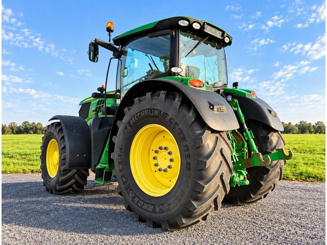 2013 john deere 6210r vierwielaangedreven landbouwtractor - afbeelding 32 van  34