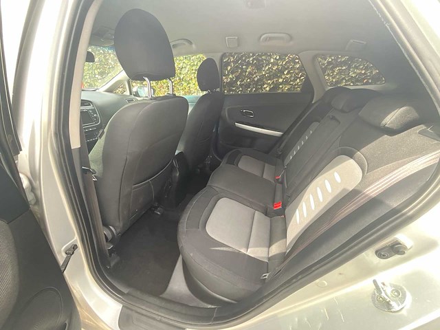 2013 kia cee'd - personenauto - afbeelding 13 van  23