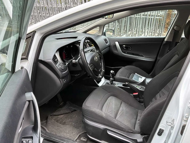 2013 kia cee'd jd 1.4 crdi 90 auto - afbeelding 13 van  41