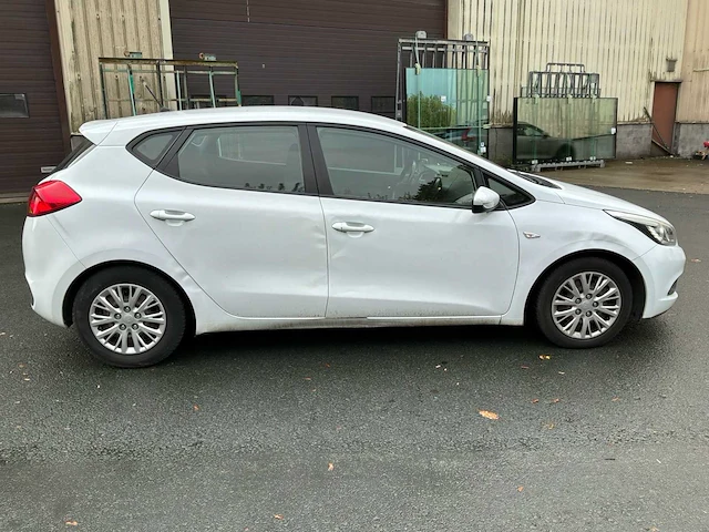 2013 kia cee'd jd 1.4 crdi 90 auto - afbeelding 6 van  41