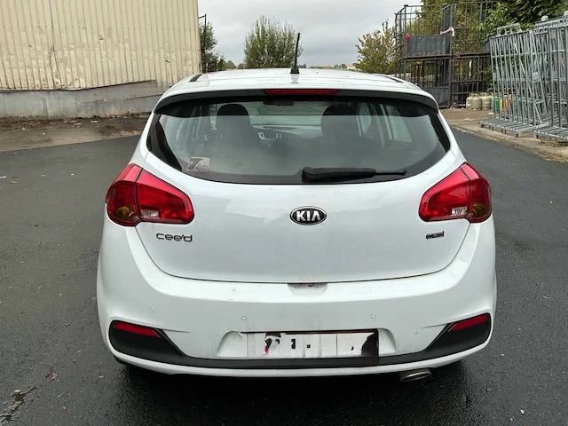 2013 kia cee'd jd 1.4 crdi 90 auto - afbeelding 32 van  41