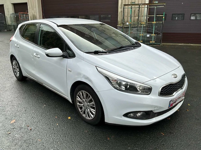 2013 kia cee'd jd 1.4 crdi 90 auto - afbeelding 39 van  41