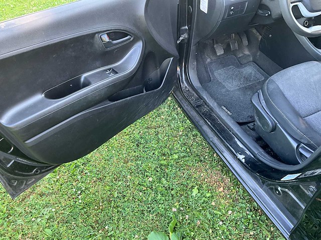2013 kia picanto - benzine - airco - afbeelding 15 van  44