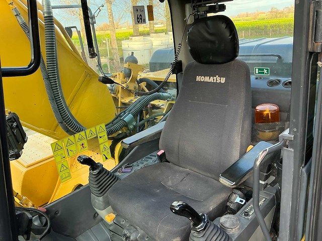 2013 komatsu hb 215 lc - 1 rupsgraafmachine - afbeelding 2 van  28