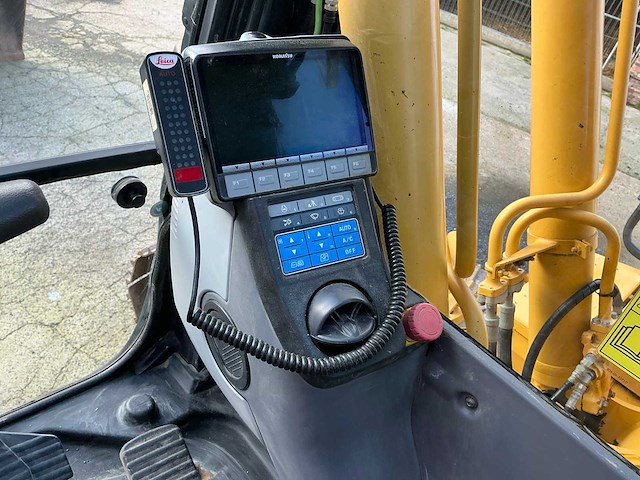 2013 komatsu hb 215 lc - 1 rupsgraafmachine - afbeelding 4 van  28