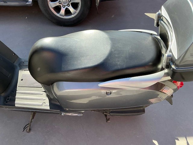 2013 kymco like 50 scooter - afbeelding 12 van  13