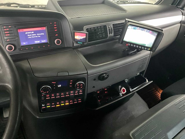 2013 man l2007.46.007 - afbeelding 18 van  64