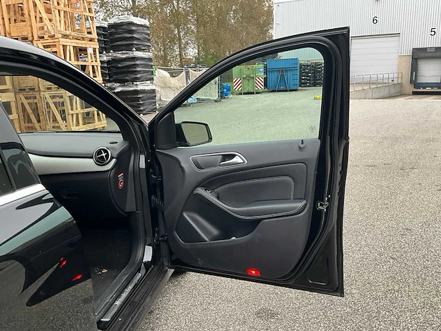 2013 mercedes-benz b 180 cdi - afbeelding 33 van  44
