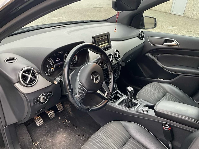 2013 mercedes-benz b 180 cdi - afbeelding 25 van  41