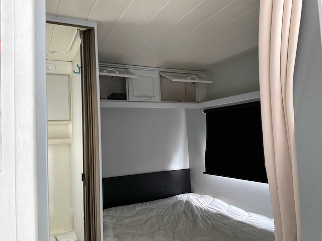 2013 mercedes-benz sprinter truck met trailer trailer - afbeelding 9 van  45