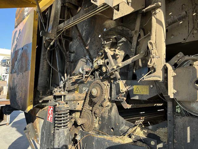 2013 new holland br7070 ronde balenpers voor wisselstukken - afbeelding 18 van  27