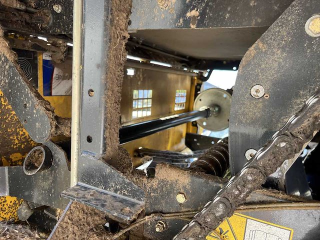 2013 new holland br7070 ronde balenpers voor wisselstukken - afbeelding 25 van  27