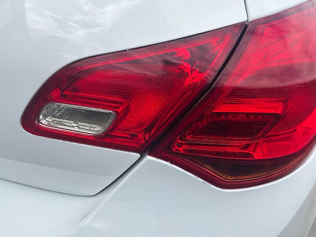 2013 opel astra - automaat - airco - afbeelding 24 van  37