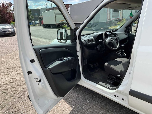 2013 opel combo-d-van lichte vrachtwagen - afbeelding 29 van  29