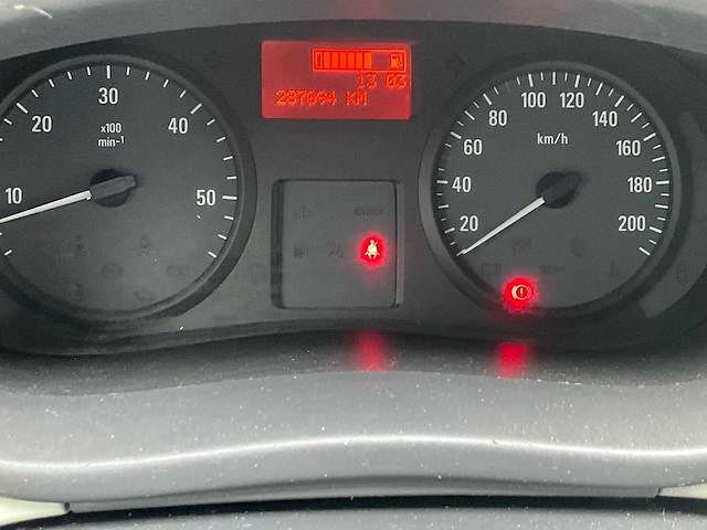 2013 opel vivaro lichte vracht - ingericht - afbeelding 26 van  47