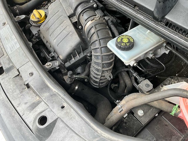 2013 opel vivaro lichte vracht - ingericht - afbeelding 18 van  22