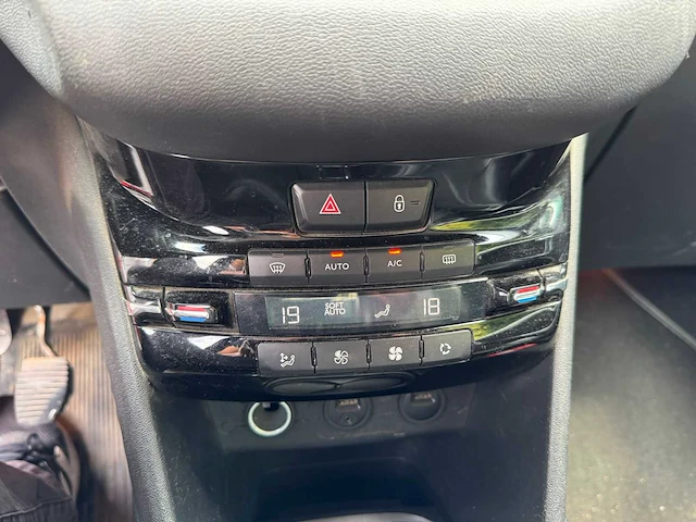 2013 peugeot 208 - afbeelding 14 van  28