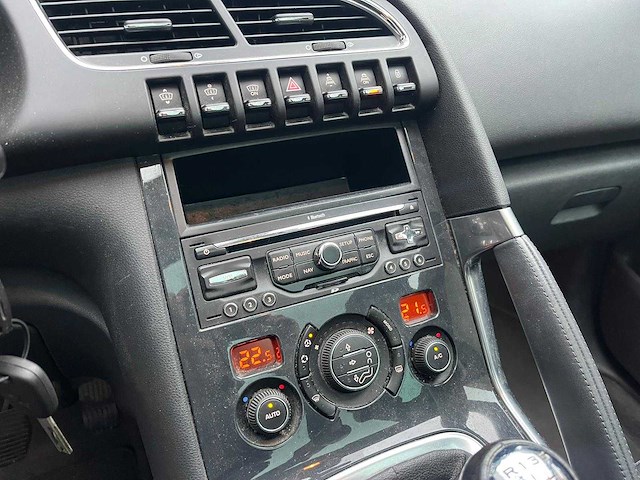 2013 peugeot 3008 personenauto - afbeelding 17 van  32