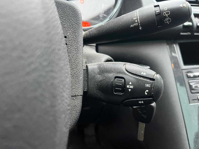 2013 peugeot 3008 personenauto - afbeelding 20 van  32