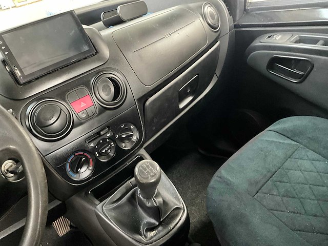 2013 peugeot bipper personenauto - afbeelding 9 van  28
