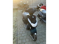 2013 peugeot k1 brommer - afbeelding 4 van  9