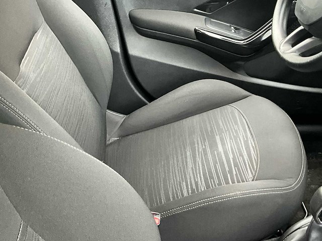 2013 peuguet 208 - afbeelding 10 van  28