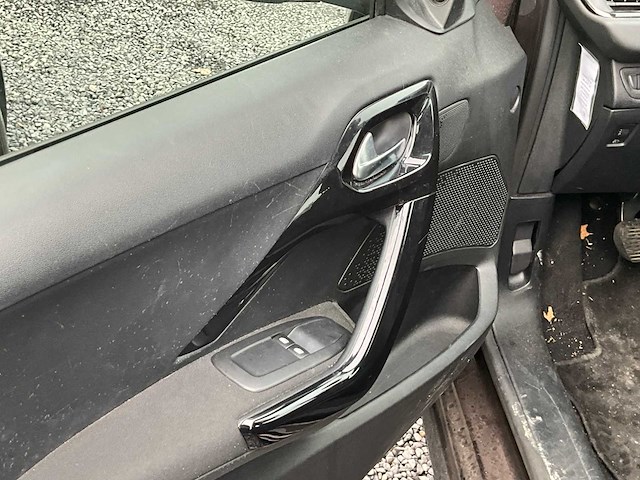 2013 peuguet 208 - afbeelding 13 van  28