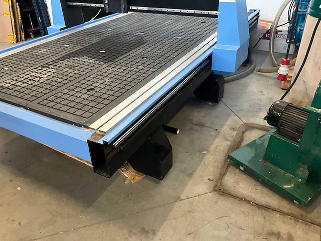 2013 redsail m-1325a cnc freesmachine - afbeelding 21 van  27