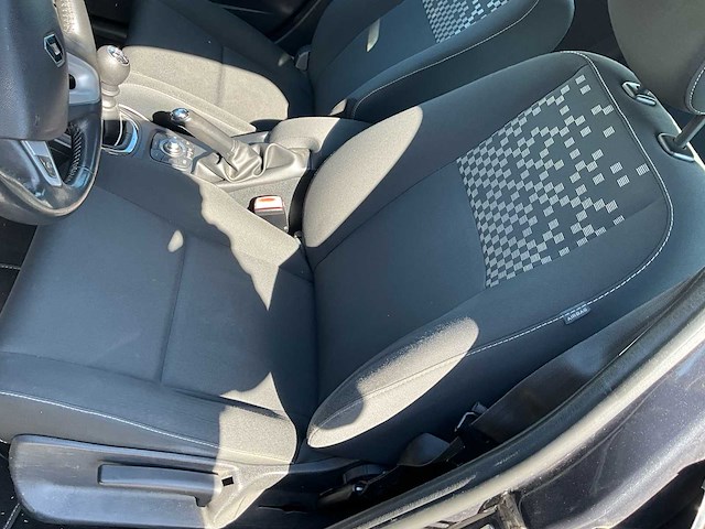 2013 renault megane stationwagen - trekhaak - airco - afbeelding 19 van  59