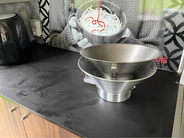 2013 sallas foodtrailer / mobiele snackwagen / frietkraam - afbeelding 28 van  64