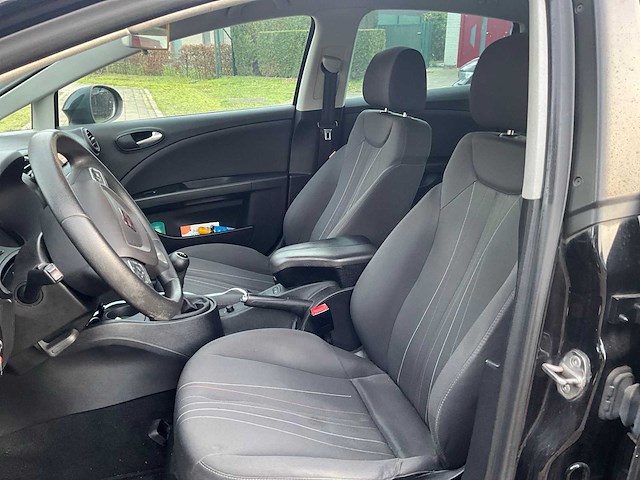 2013 seat leon 1.6 tdi personenauto - afbeelding 2 van  27