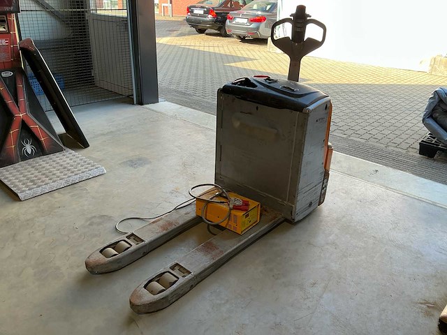 2013 still xu.18 elektrische palletwagen - afbeelding 1 van  9
