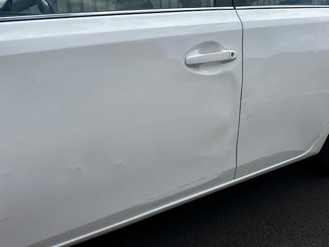2013 toyota auris hybride personenauto - afbeelding 27 van  50