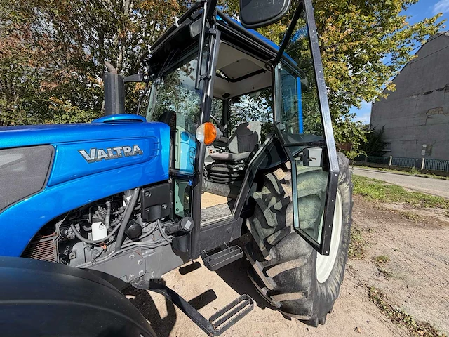 2013 valtra a93 hitech agco power 33 cta vierwielaangedreven landbouwtractor - afbeelding 5 van  24