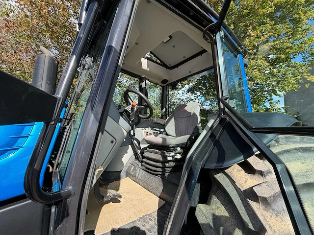 2013 valtra a93 hitech agco power 33 cta vierwielaangedreven landbouwtractor - afbeelding 6 van  24