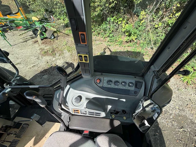 2013 valtra a93 hitech agco power 33 cta vierwielaangedreven landbouwtractor - afbeelding 10 van  24
