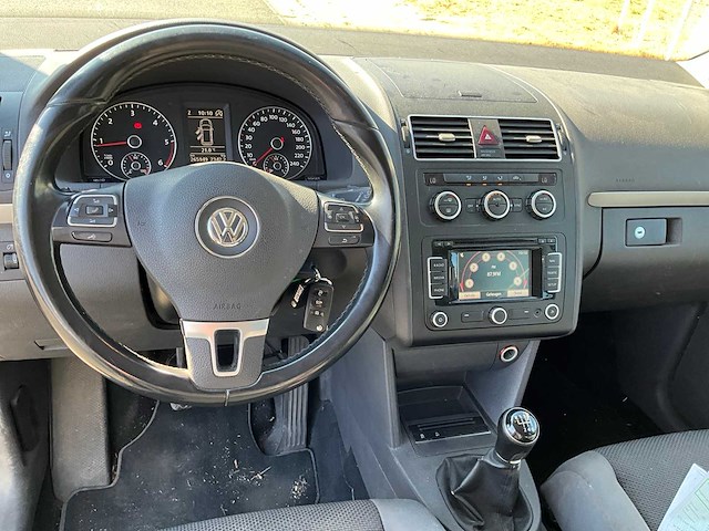 2013 volkswagen touran personenauto - afbeelding 1 van  17