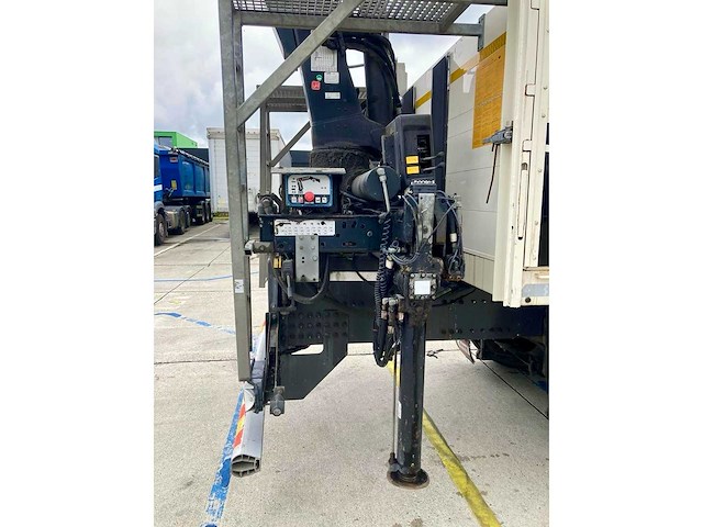 2013 volvo fh kraanwagen - vrachtwagen - afbeelding 8 van  31