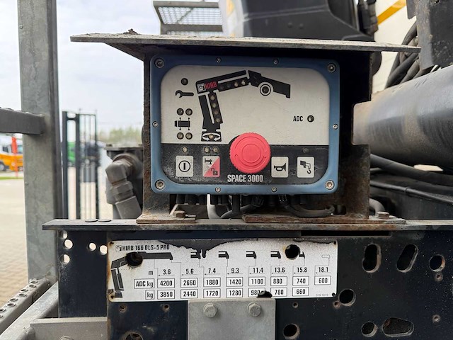 2013 volvo fh kraanwagen - vrachtwagen - afbeelding 10 van  31