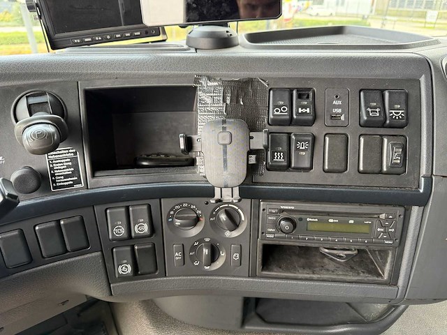 2013 volvo fh kraanwagen - vrachtwagen - afbeelding 20 van  31