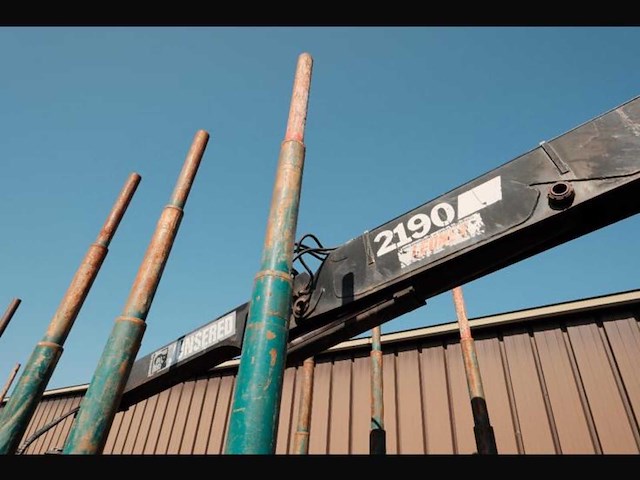 2013 volvo fmfh e5 vrachtwagen met aanhangwagen voor houttransport boomstammen bulktransport met jonsered 2190 laadkraan - afbeelding 14 van  27