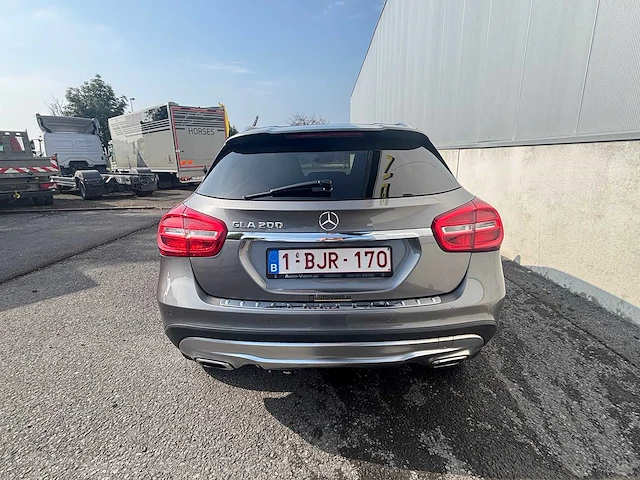 2014 - mercedes benz - gla 200 - suv - car - afbeelding 16 van  31