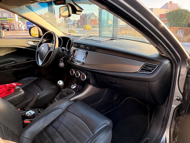 2014 alfa romeo giulietta 940 personenauto - afbeelding 8 van  39