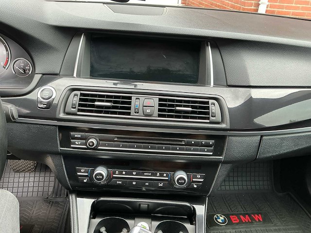 2014 bmw 520 d 5j31 personenauto - afbeelding 21 van  44
