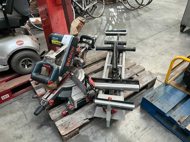 2014 bosch gcm12sd afkortcirkelzaagmachine - afbeelding 1 van  5