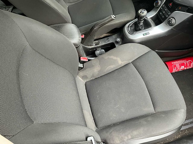 2014 chevrolet cruze - afbeelding 4 van  33