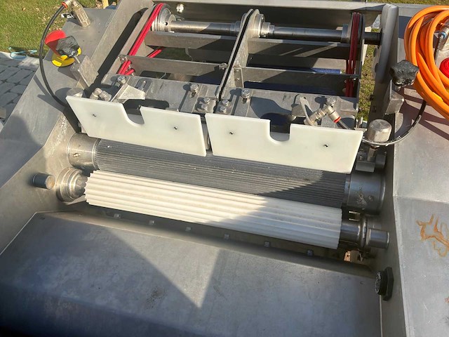 2014 cretel 460 tac vis onthuidmachine - afbeelding 8 van  8