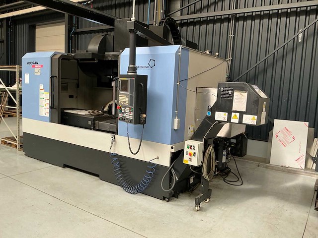 2014 doosan dnm 750 cnc-bewerkingscentrum - afbeelding 12 van  17